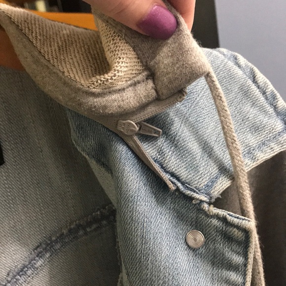 GUESS Fitted Denim Jacket / Hoodie - Picture 5 of 5